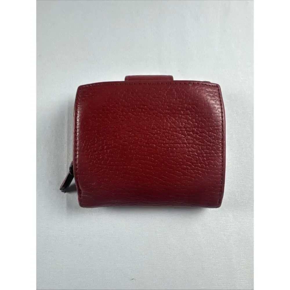 Gucci GG Marmont Red Leather Bi Fold Wallet Gold Logo - Picture 2 of 4